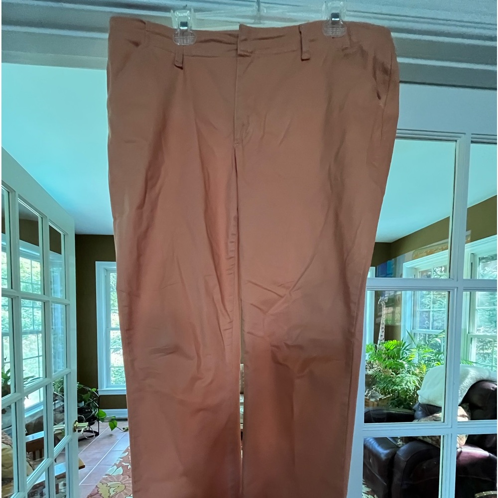 Lee Essential chino pants size 16, color peach